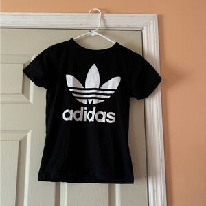 Boys Adidas t-shirt size medium